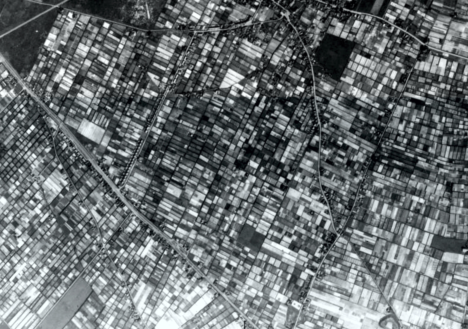 52.511662, 4.667155_Kerkbeek area, Netherlands 1945.jpg