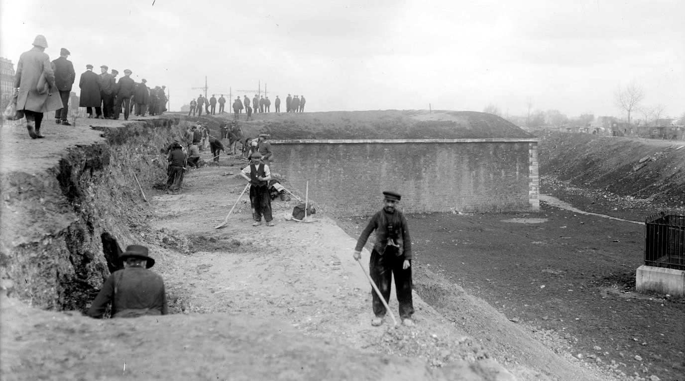 3 mai 1919, démolition des fortifications à la Porte-Clignancourt_4.jpg